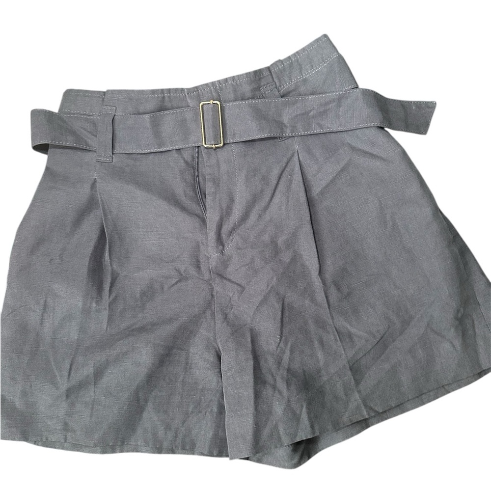 Club Monaco Gray Skorts with Flat Front Design